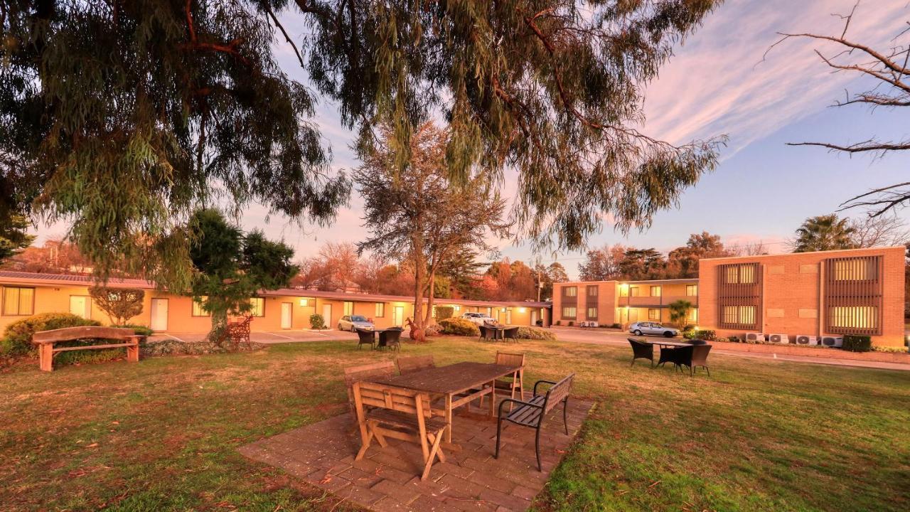 Hamilton Hume Motor Inn Yass Extérieur photo