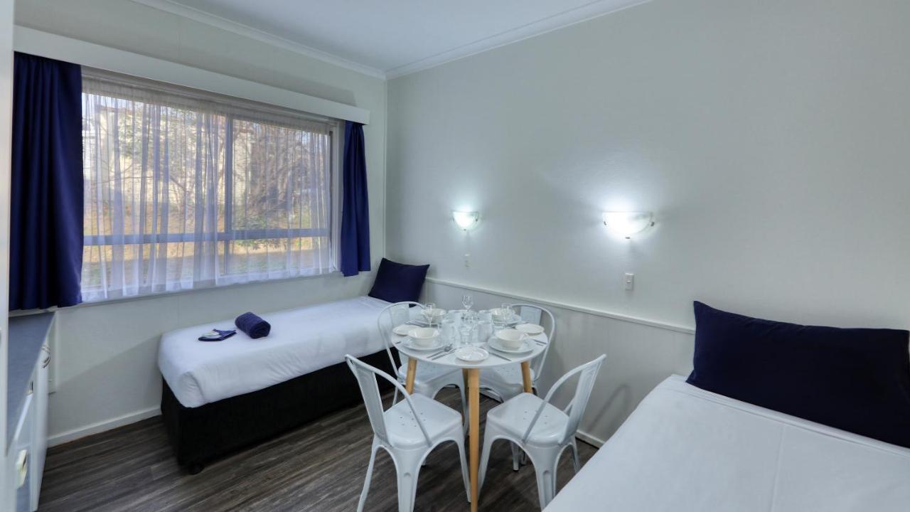 Hamilton Hume Motor Inn Yass Extérieur photo